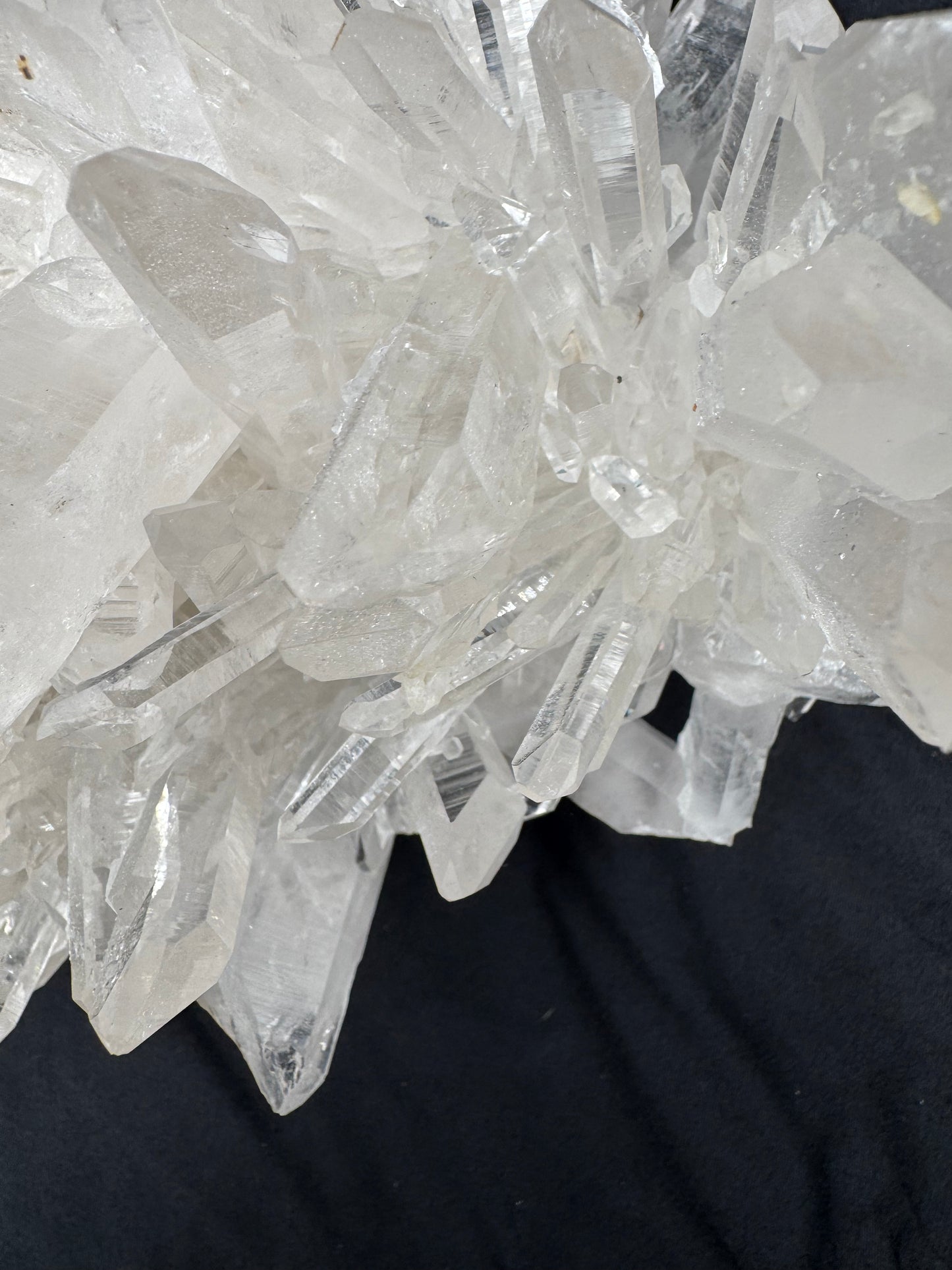 Large High Grade Cluster 5.95lbs