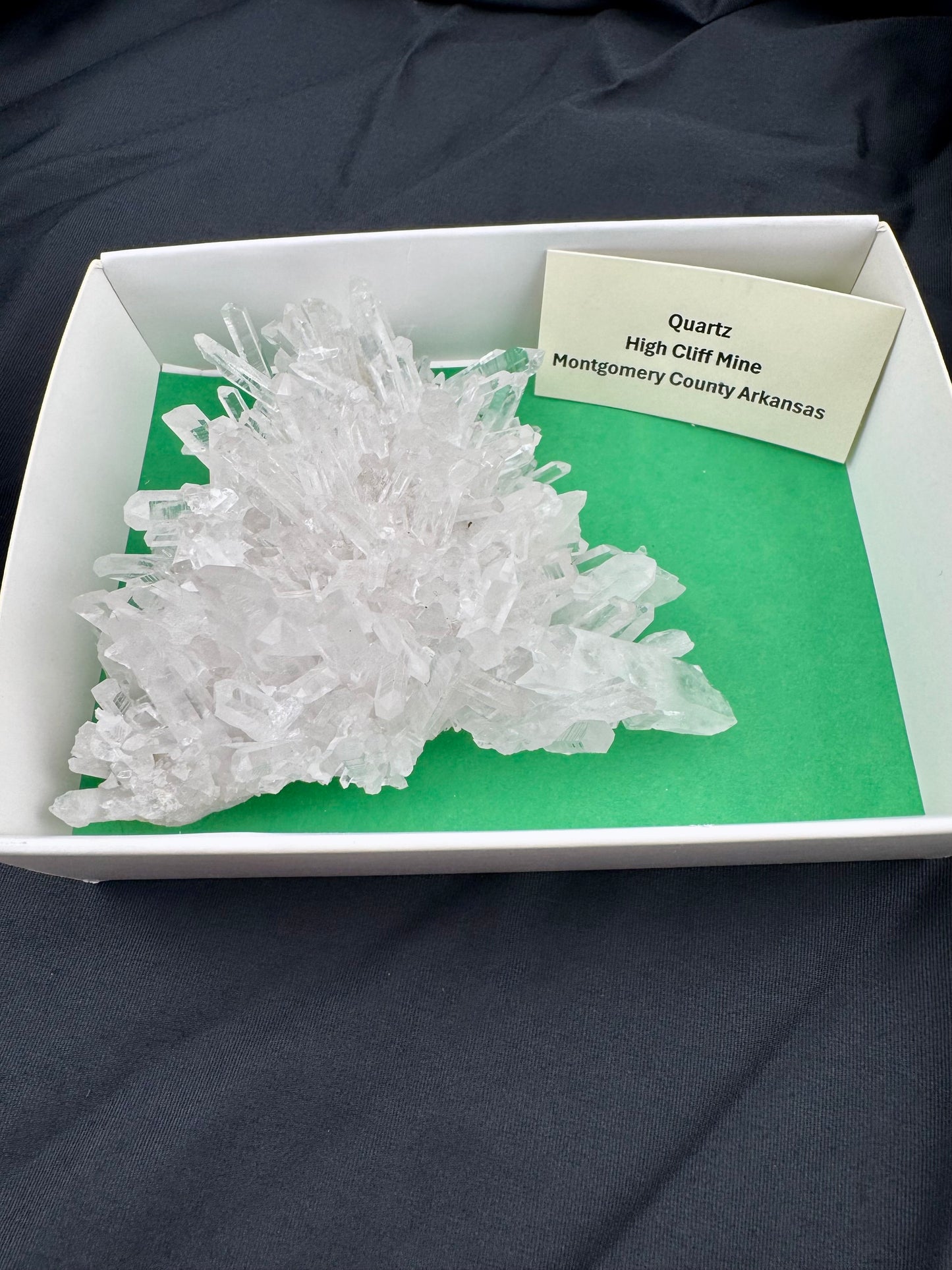 3.5lb Flat of High Grade Cluster