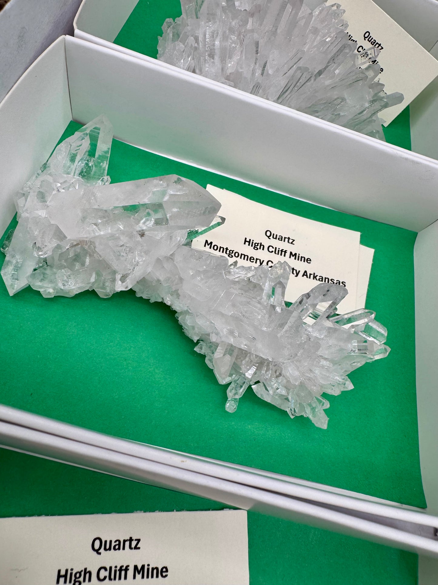 3.5lb Flat of High Grade Cluster