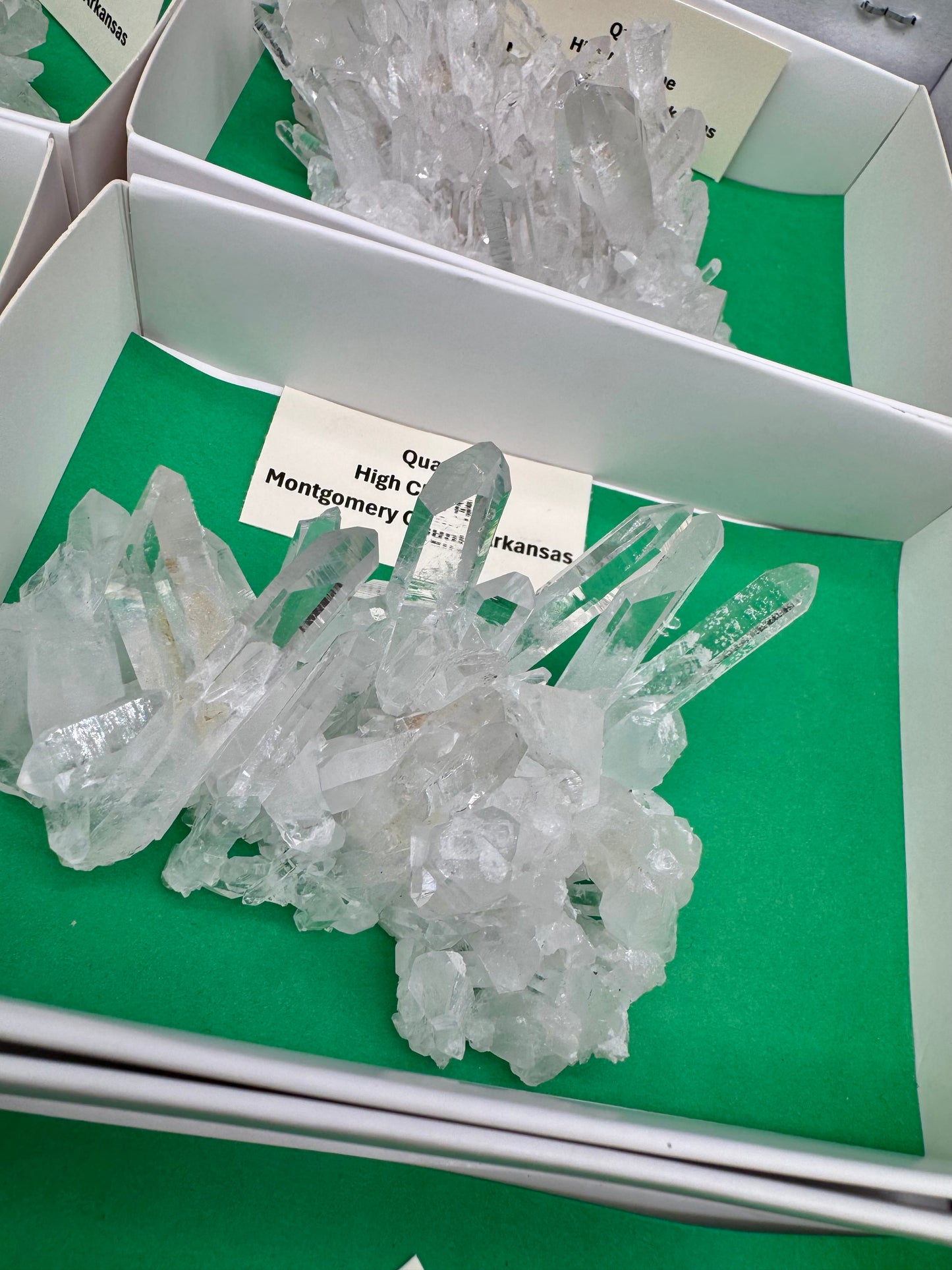 3.5lb Flat of High Grade Cluster