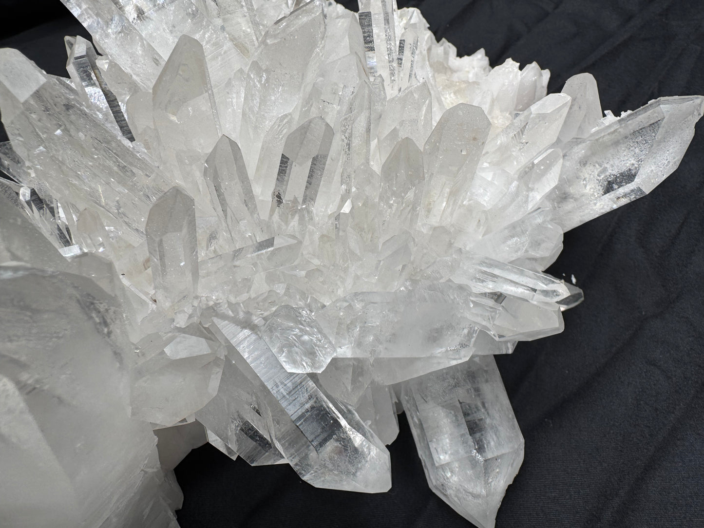 Large High Grade Cluster 5.95lbs